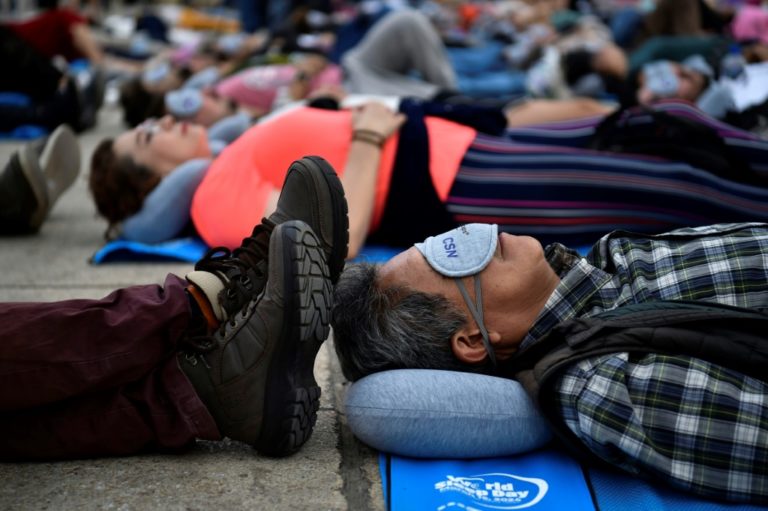 Mexicanos toman una «siesta masiva» por su derecho a dormir bien