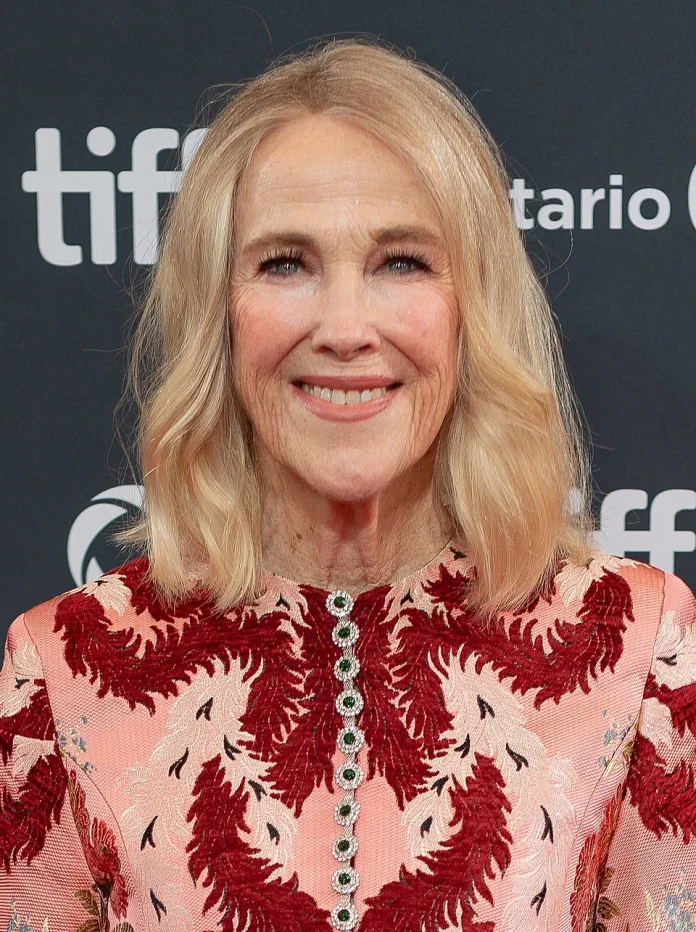 Catherine_O'Hara_at_the_2024_Toronto_International_Film_Festival_(cropped).jpg