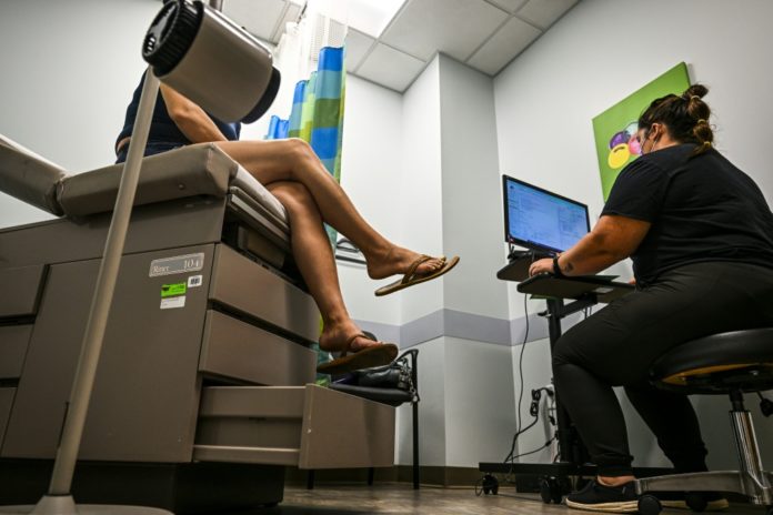 Un nuevo estudio que ofrece información sobre el dolor crónico en las mujeres podría, con el tiempo, conducir a mejores opciones de tratamiento y a una mayor comprensión clínica. AFP