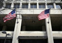 El FBI despide a agentes vinculados al caso sobre los documentos clasificados de Trump, según medios