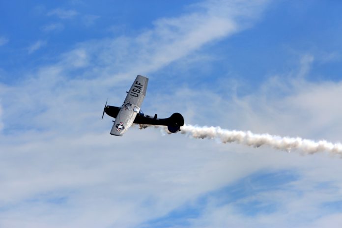 viviras-plane-889510_1280