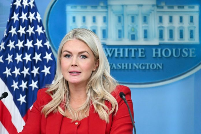 Karoline Leavitt, secretaria de prensa de la Casa Blanca, el 23 de julio de 2026 en Washington. AFP