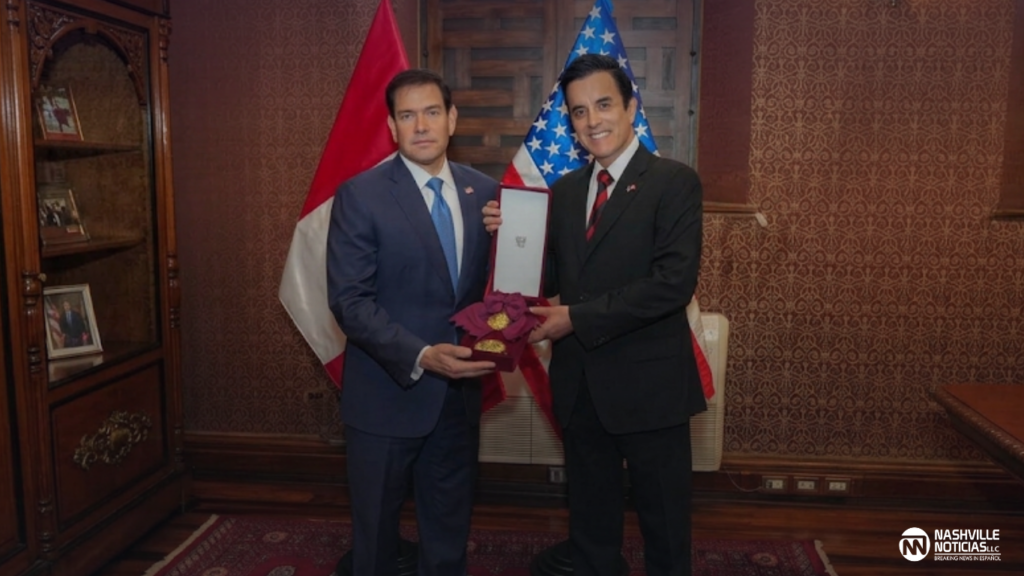 Ceremonia diplomática en Lima donde Rubio recibió la Orden El Sol del Perú
