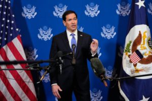 Marco Rubio habla ante la prensa en Nueva York tras confirmar que Trump invitó a Putin a la cumbre del G20 en Miami