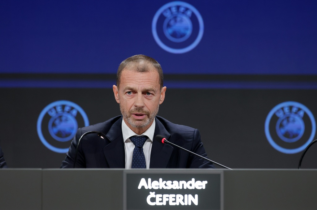 Aleksander Ceferin, presidente de la UEFA, durante una conferencia de prensa en Belgrado
