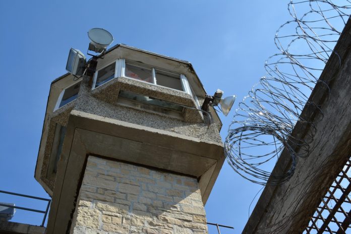kabbagesaver-guard-tower-2639113_1280